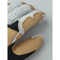 Hestra Climbers Long - 5 Finger Handschuhe - Offwhite / Black -Hestra-Shop hestra climbers long 5 finger gloves offwhite black 2 1441037
